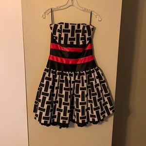 Jessica McClintock short formal strapless dress